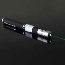 10mwグリーンレーザーポインター 固定フォーカス 旅行用レーザーペン グリーン 銅質ペン 妖しい緑色、外観が精巧、リーズナブルな価格で、目に優しく、やわらかい光を投射する